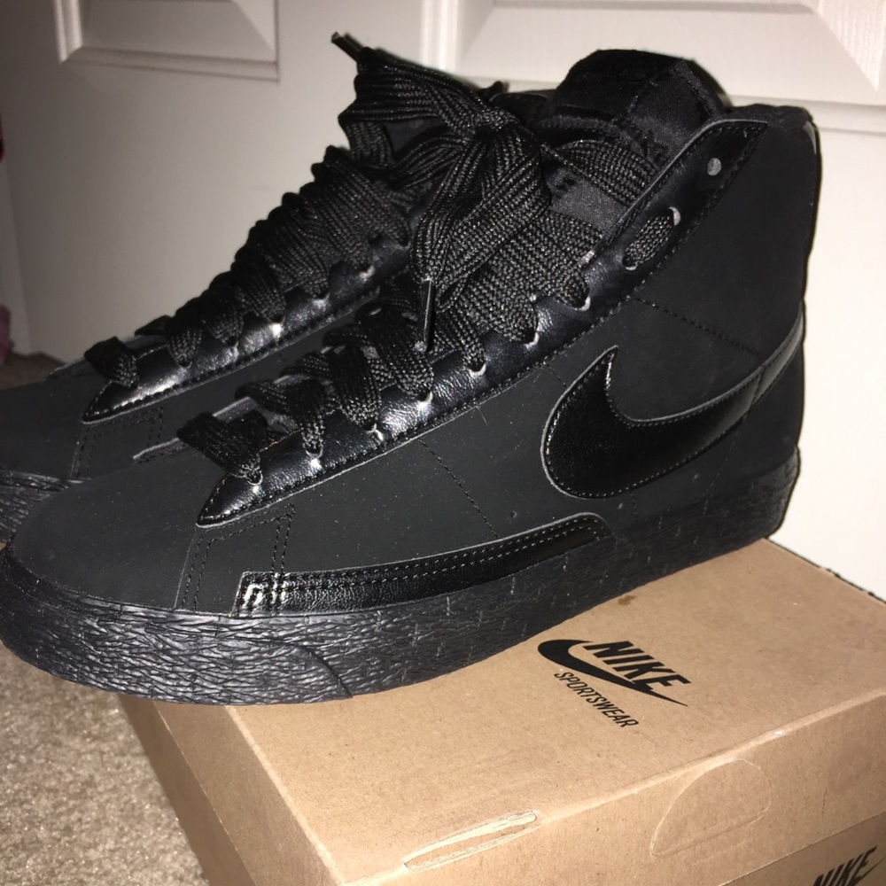 Nike Blazer Mid Sneakers